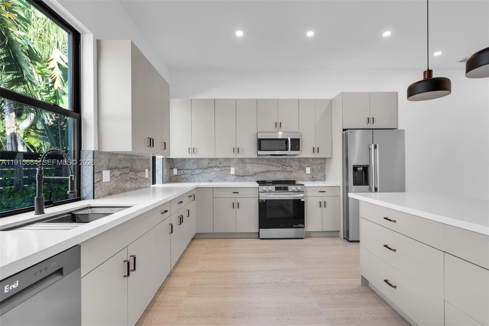 3905 SW 5th Street — photo 11