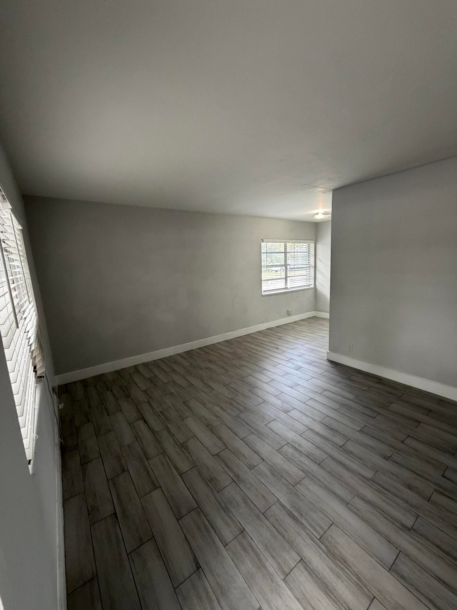 2722 Poinsettia Avenue 16 — photo 3
