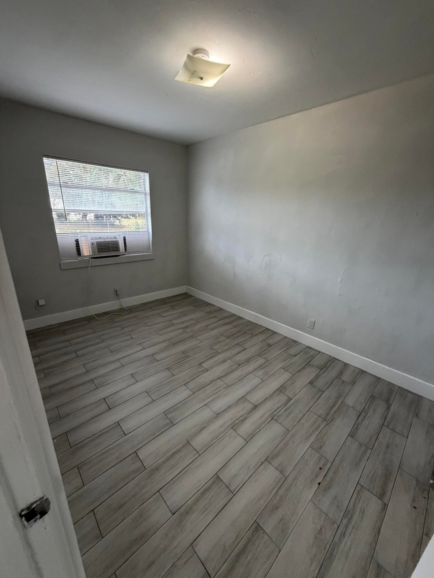 2722 Poinsettia Avenue 16 — photo 6