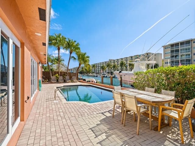 1618 SE 14th Street, sold in Lauderdale Harbors Sec A, Fort Lauderdale, FL