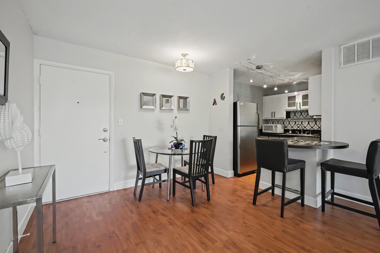 3000 NE 16th Avenue 305, Oakland Park, FL 33334 photo 2