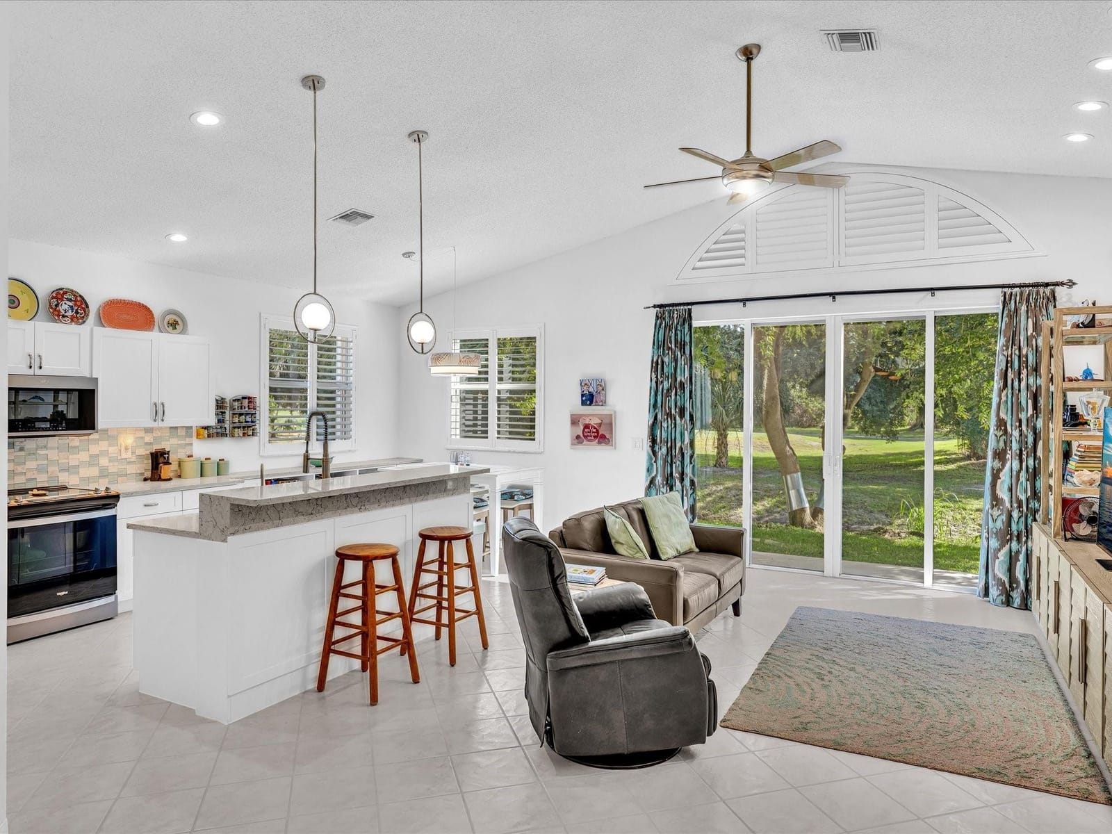 3580 Canary Palm Court, Pompano Beach, FL 33069 photo 4