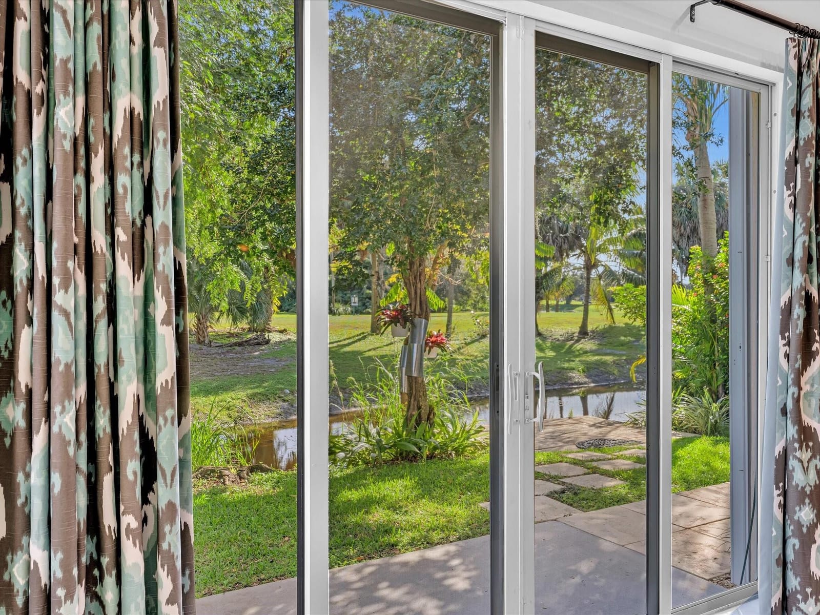3580 Canary Palm Court, Pompano Beach, FL 33069 photo 5