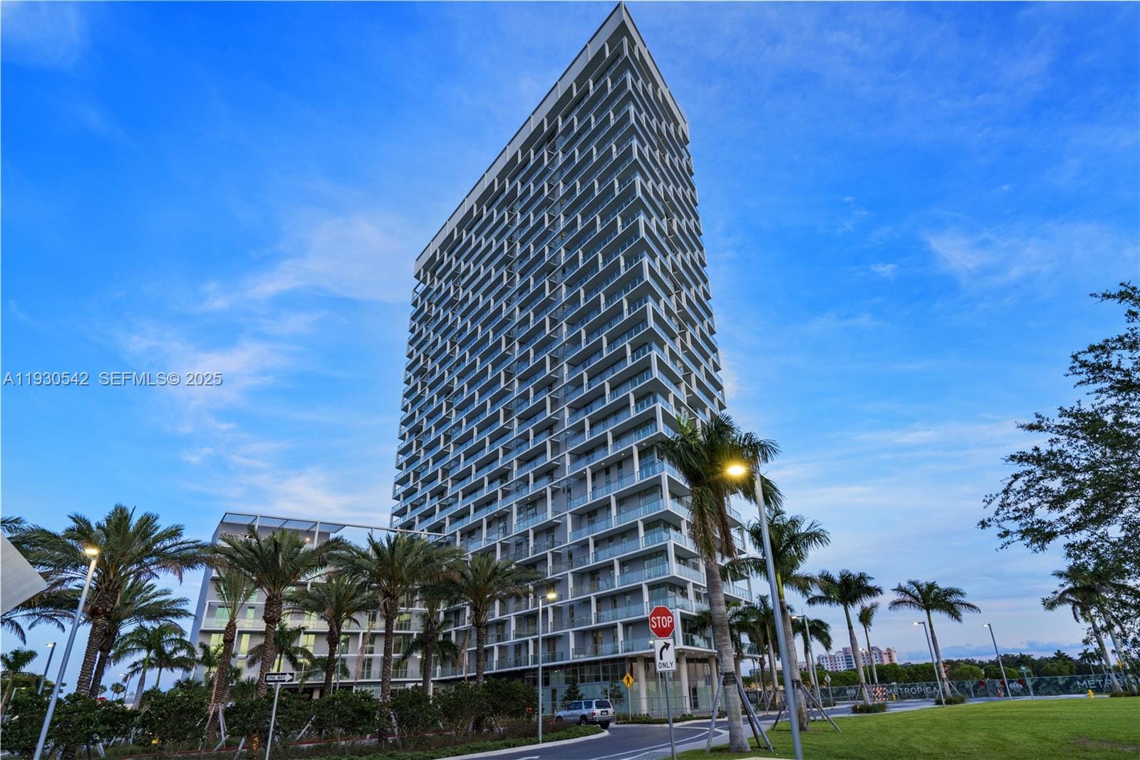 2000 Metropica Way 2108, Sunrise, FL 33323 photo 23