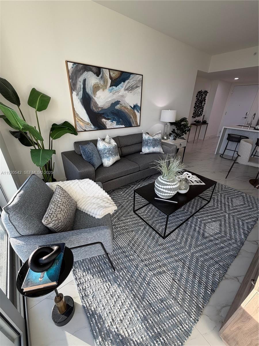 2000 Metropica Way 2108 — photo 8