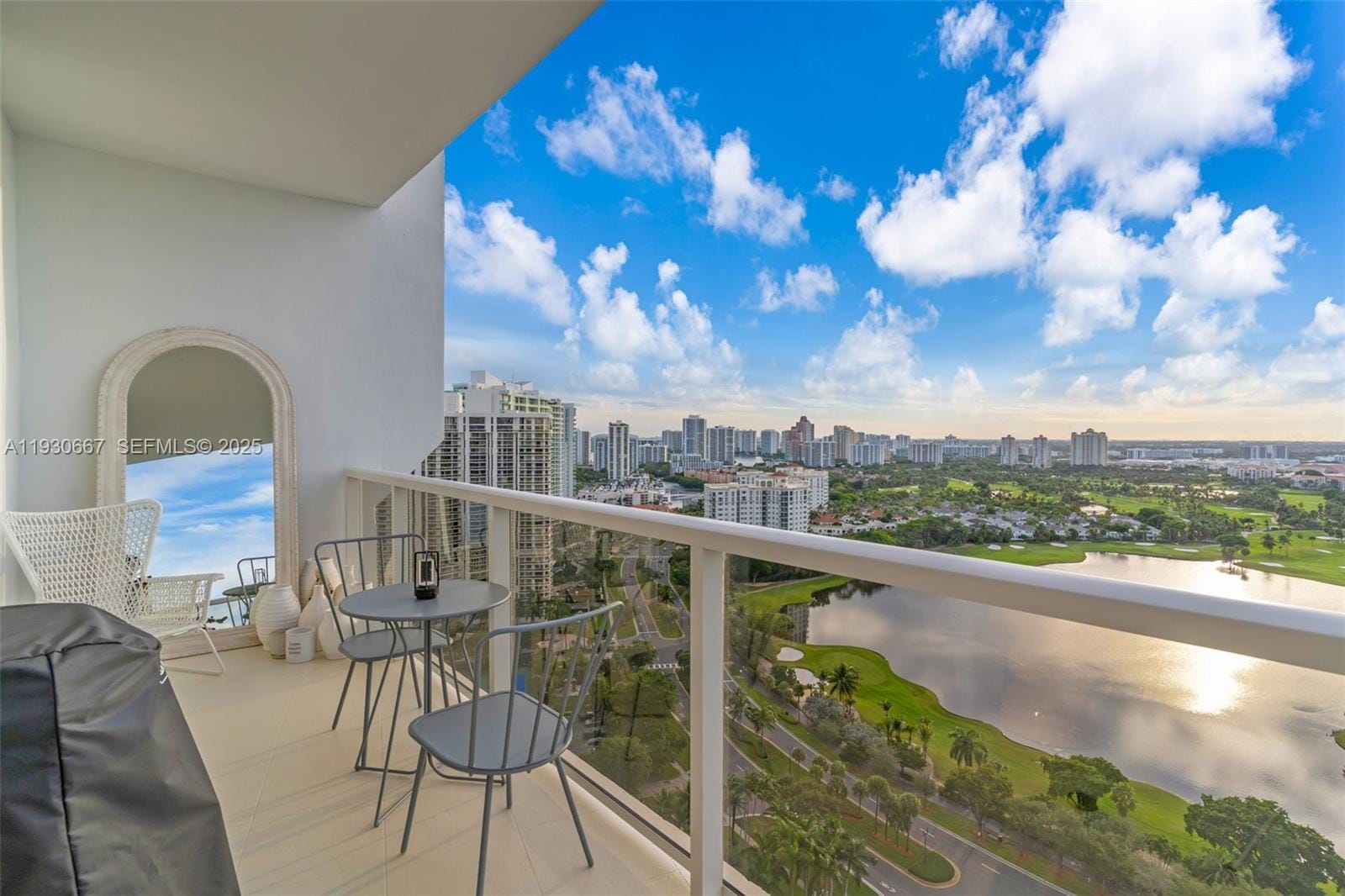 20281 E Country Club Drive TW7, Aventura, FL 33180 photo 8