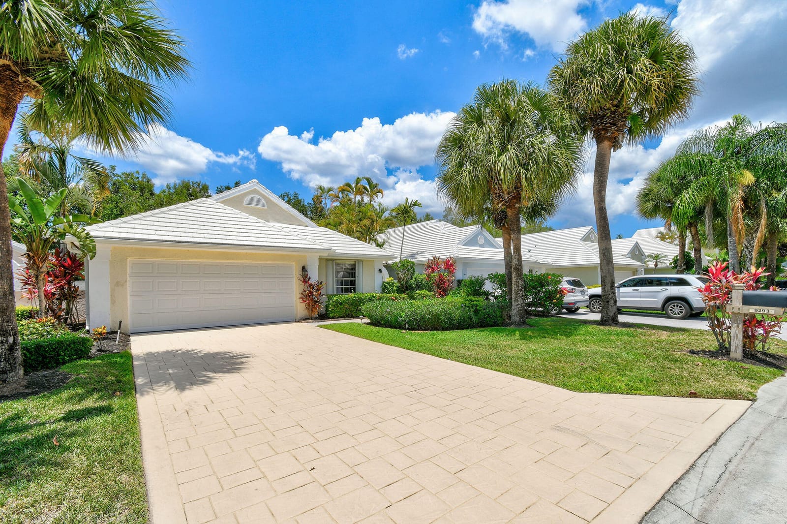 9293 Heathridge Drive, West Palm Beach, FL 33411 photo 2