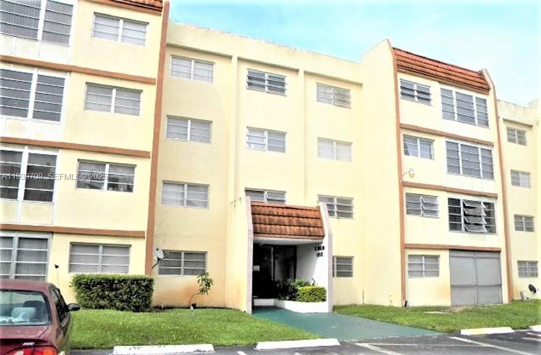 2451 NW 41st Avenue 302, Lauderhill, FL 33313 photo 14