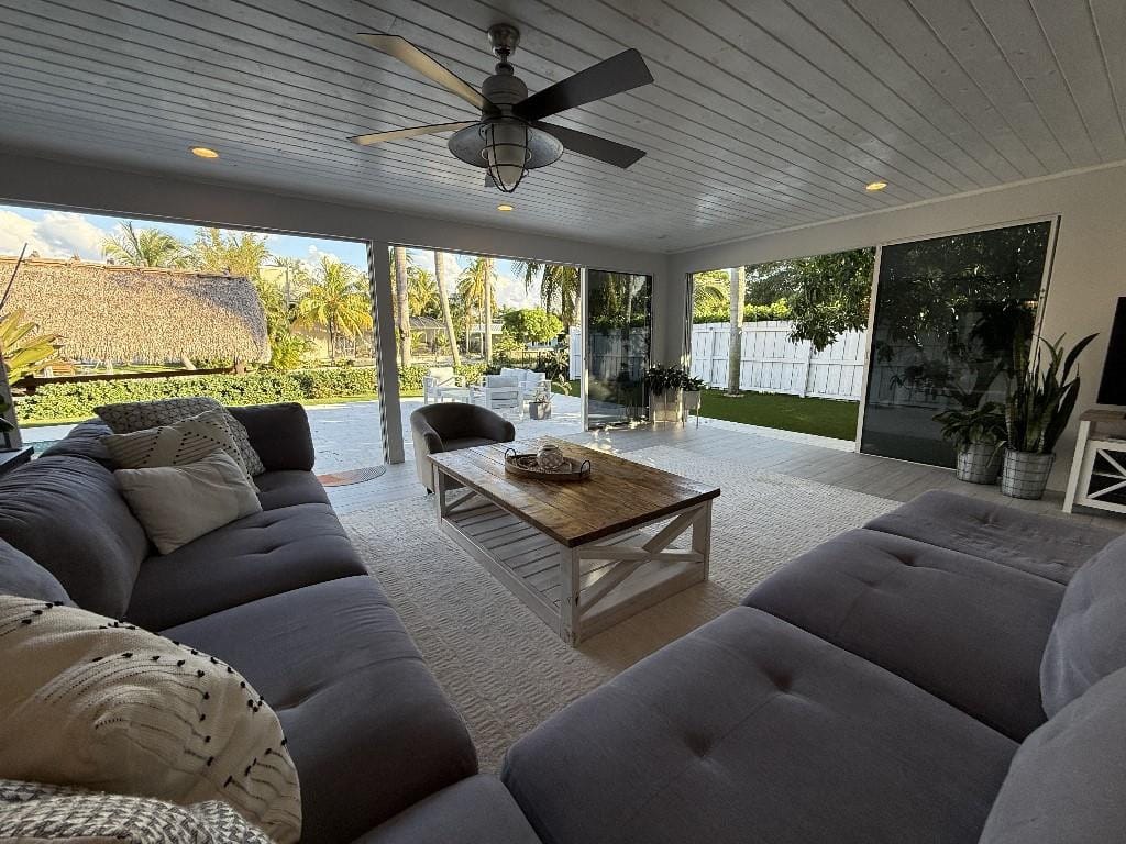 2859 Cormorant Road — photo 8