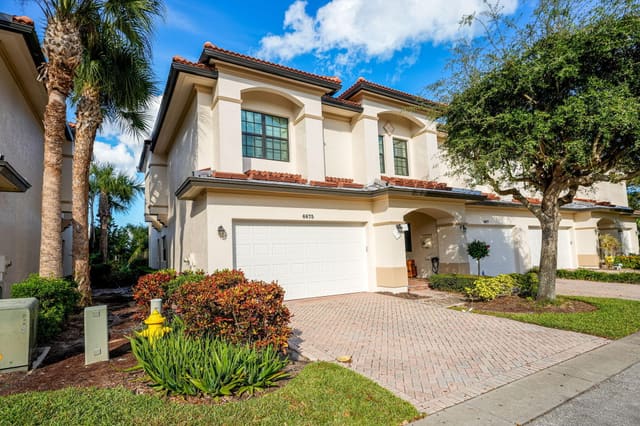 6675 SE Woodmill Pond Lane, sold in Woodmill Pond Condo, Stuart, FL