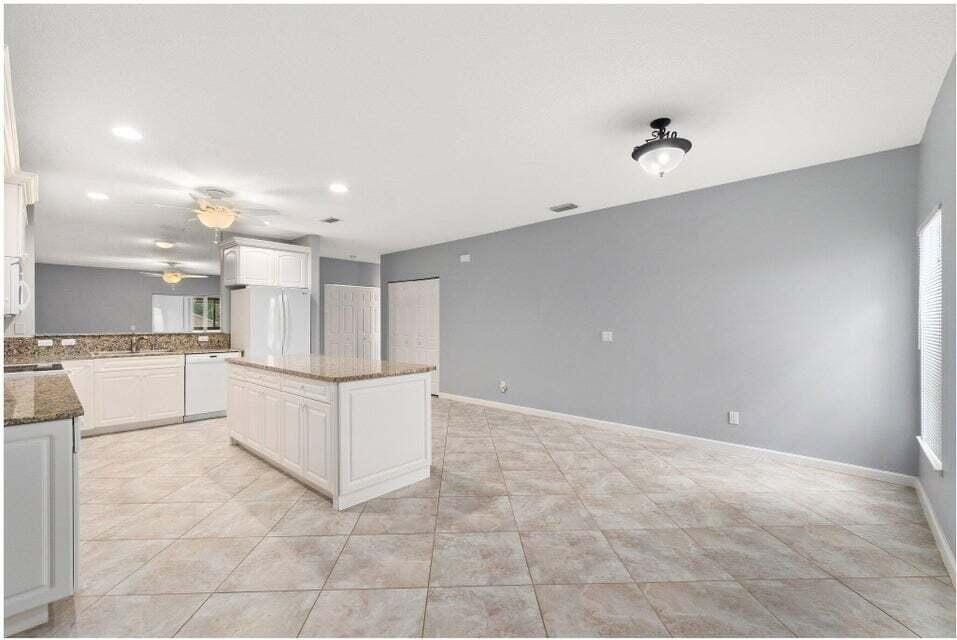 2087 SE Wild Meadow Circle, Port St. Lucie, FL 34952 photo 2
