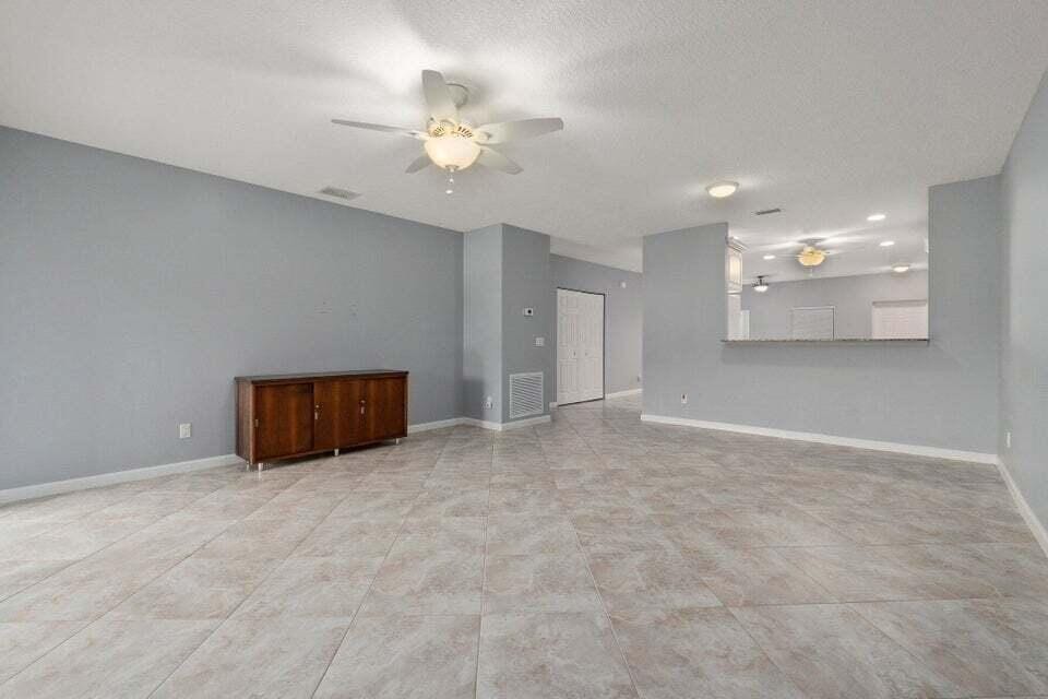 2087 SE Wild Meadow Circle, Port St. Lucie, FL 34952 photo 4