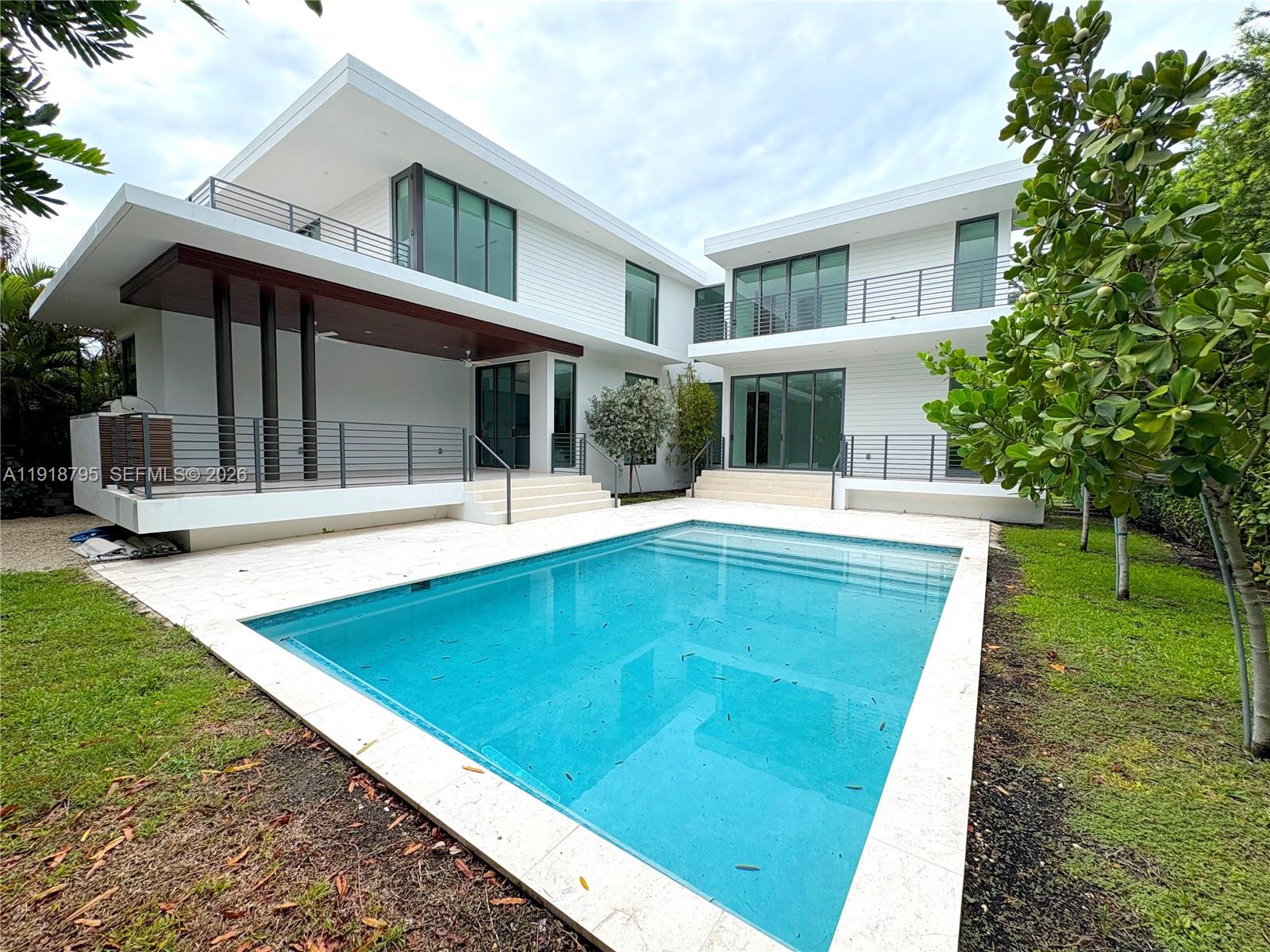 253 W Enid Drive, Key Biscayne, FL 33149, Key Biscayne