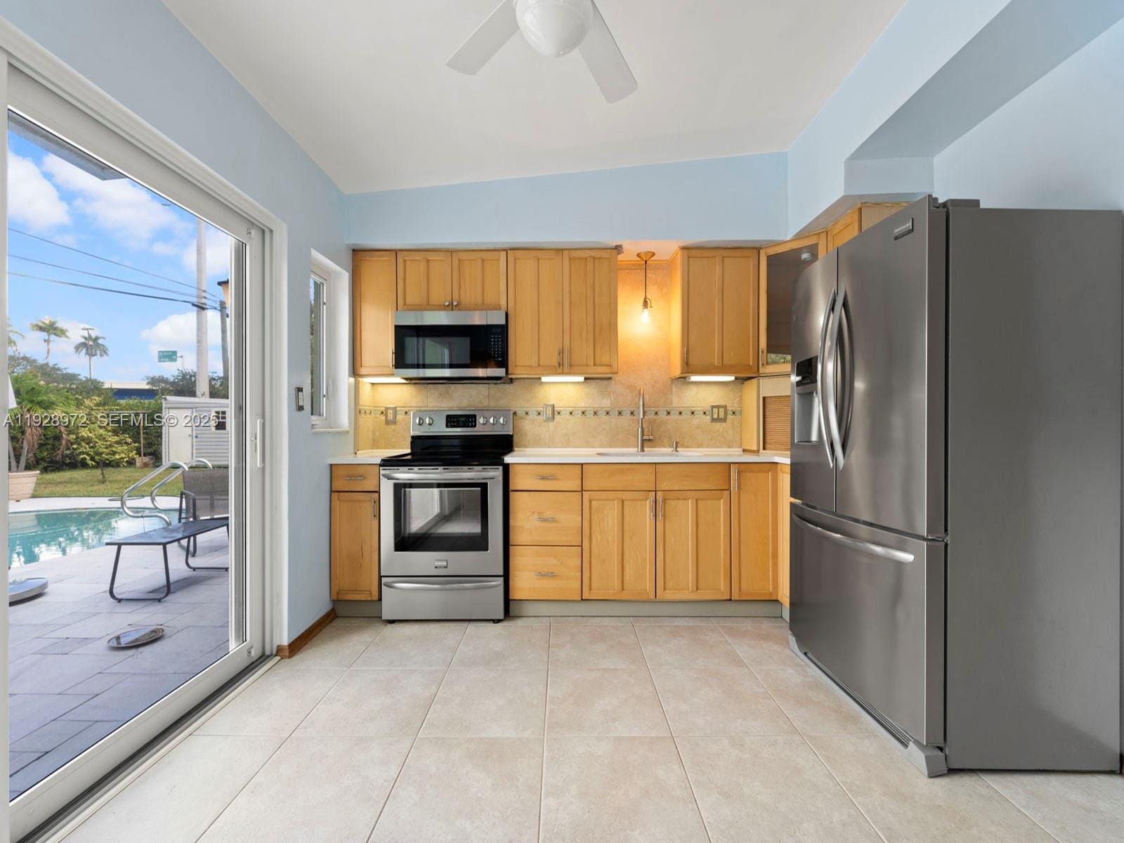 2133 SW 1st Court — photo 12