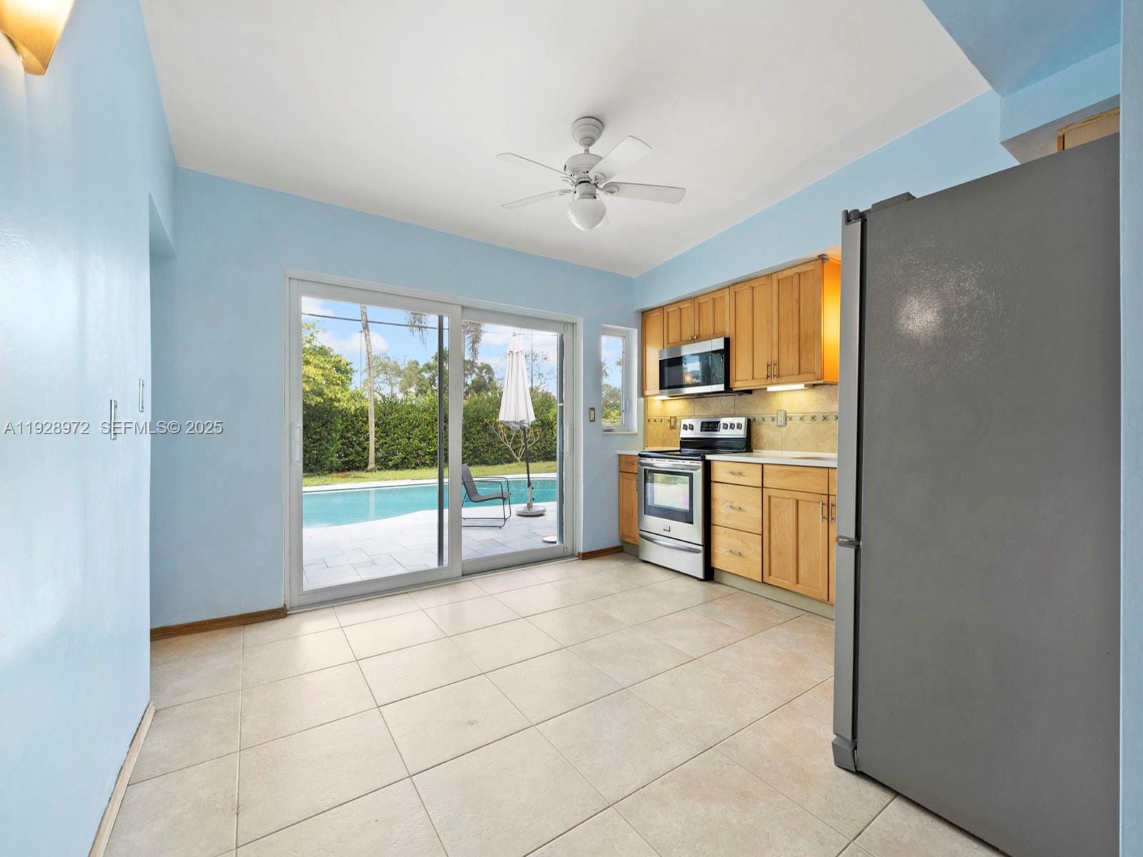 2133 SW 1st Court — photo 10