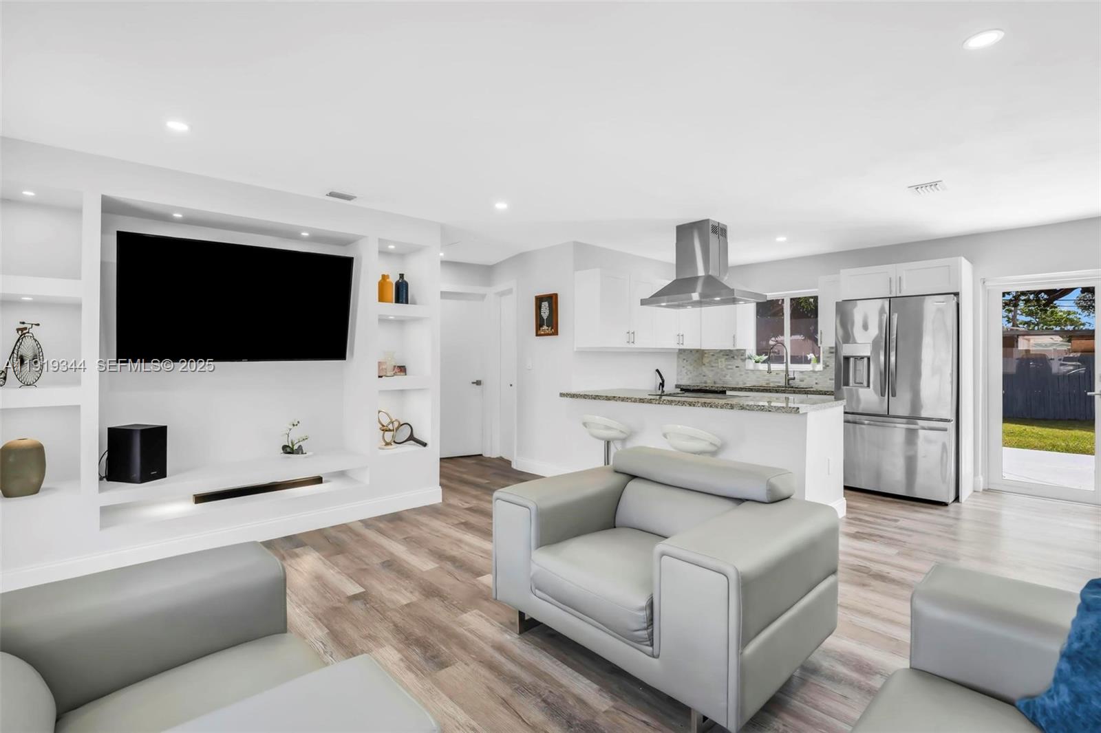 330 N 70th Avenue, Hollywood, FL 33024, Hollywood