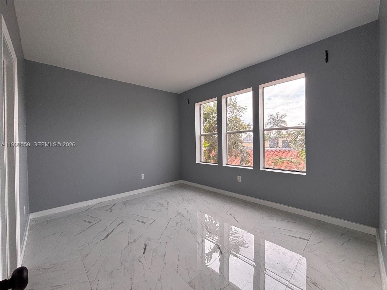 1027 Pennsylvania Avenue 302 — photo 7