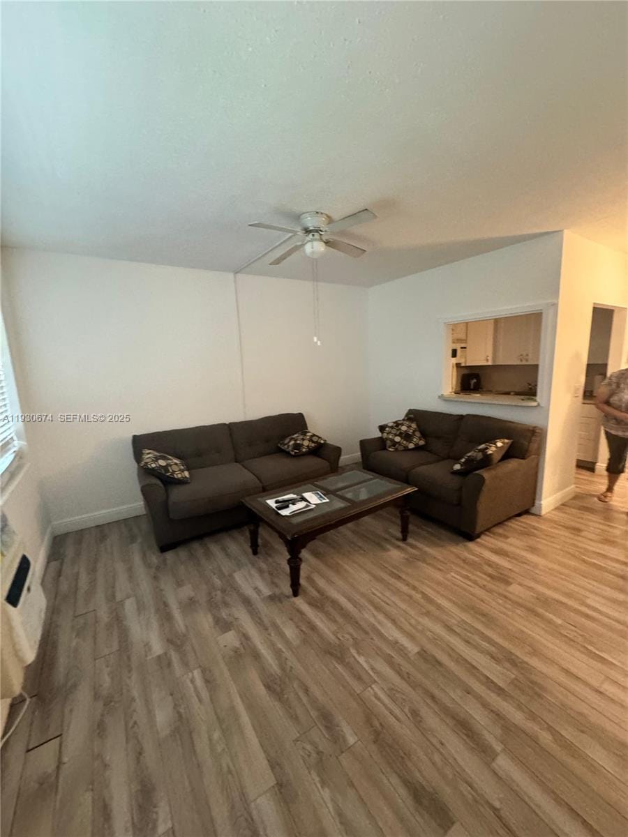 118 E Salisbury E 118 — photo 3