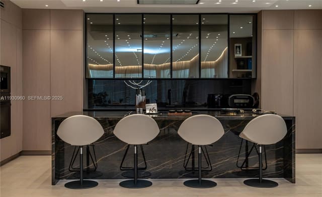 10101 Collins Avenue 4A, Bal Harbour, FL 33154