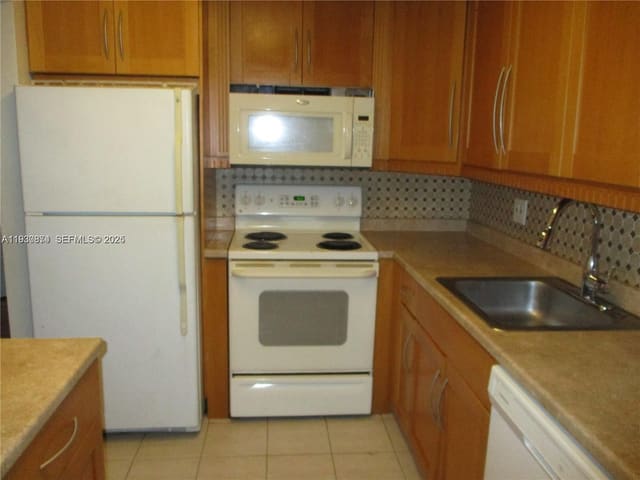 13726 SW 90th Avenue 26, Miami, FL 33176
