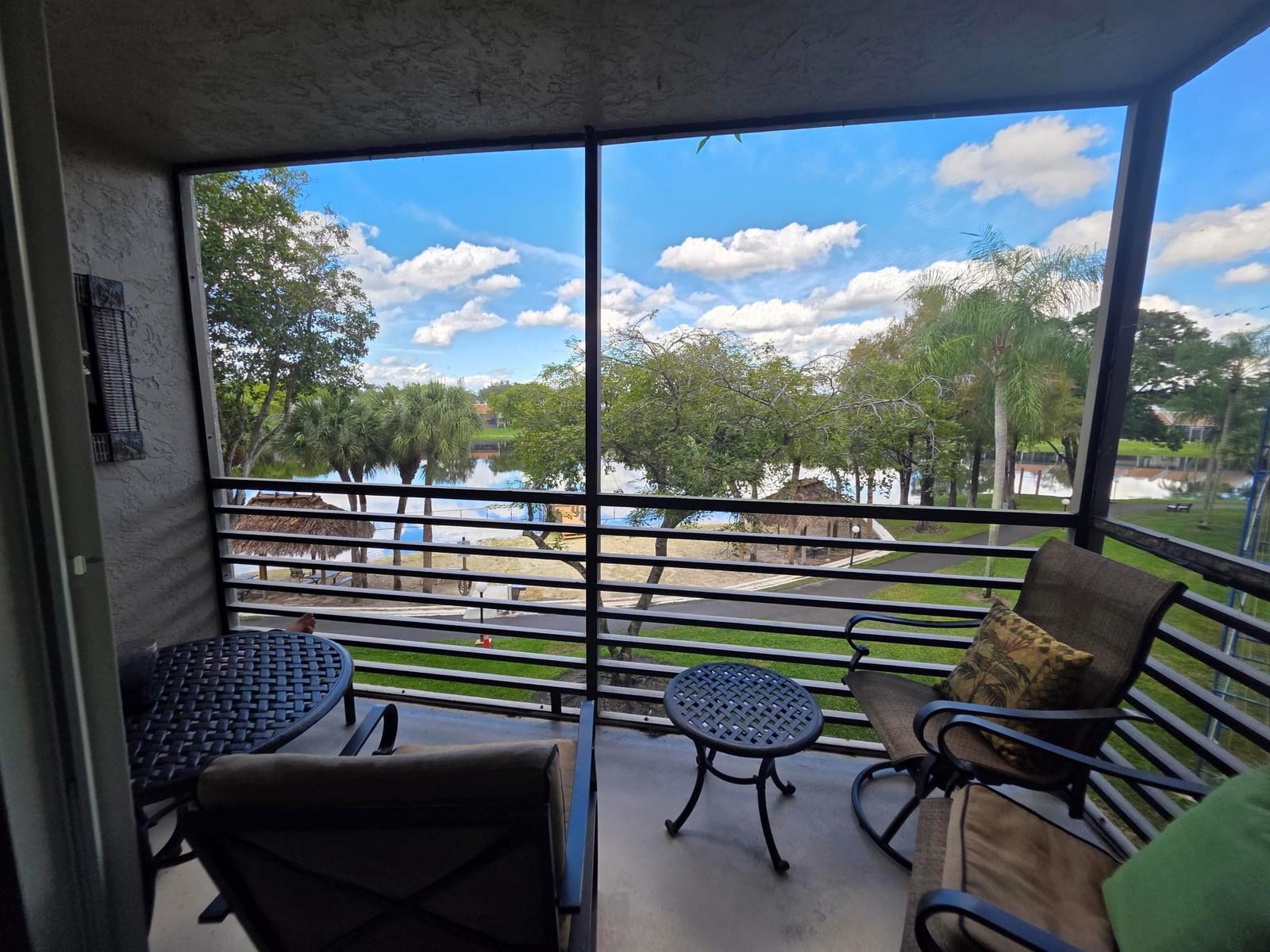 1101 Colony Point Circle 304, Pembroke Pines, FL 33026