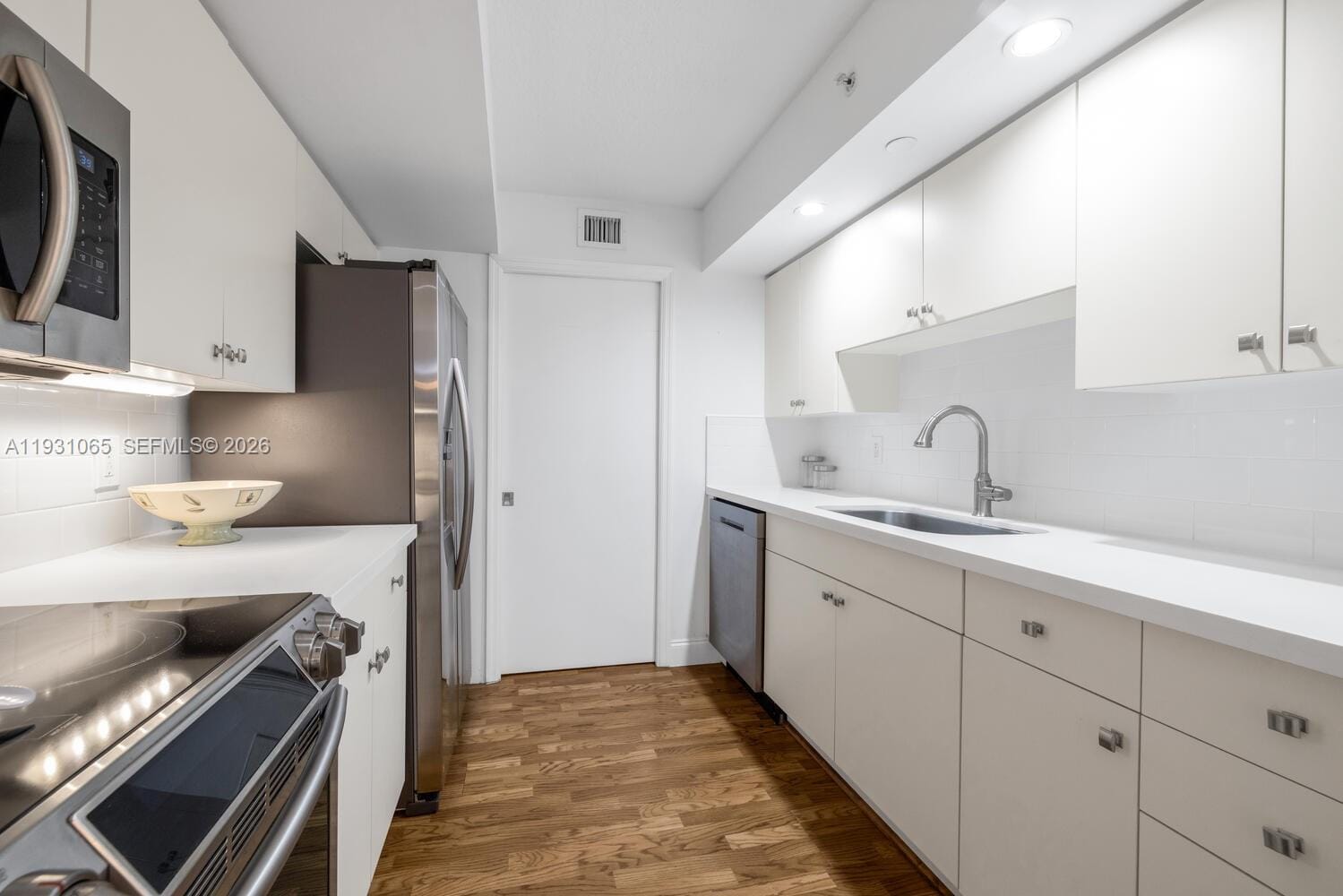 6917 Collins Avenue 1008, Miami Beach, FL 33141 photo 24