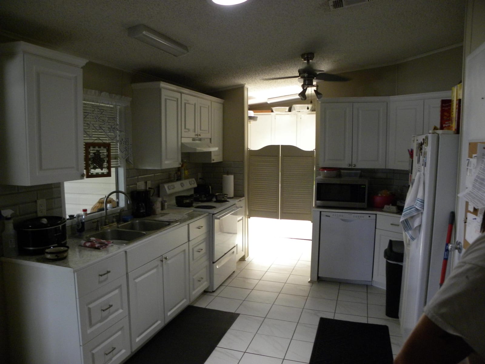 456 Tropical Isles Circle — photo 3