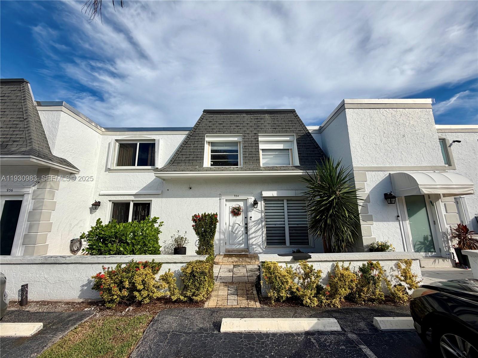 934 NE 27th Avenue, Hallandale Beach, FL 33009, Hallandale Beach