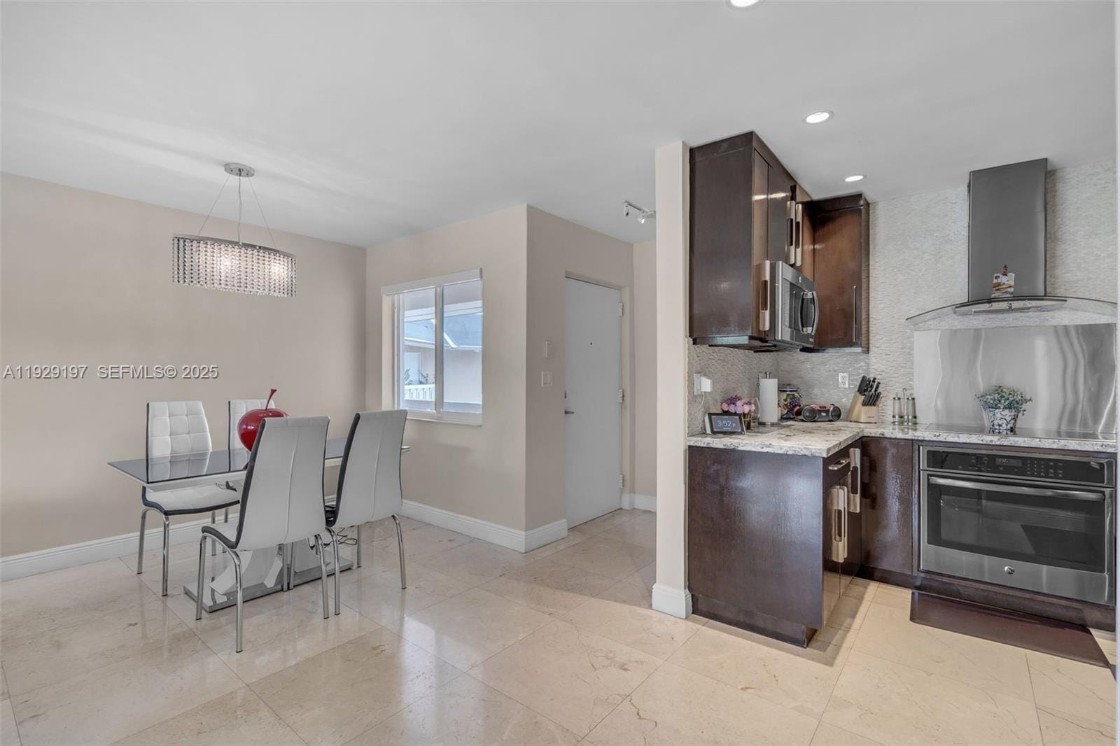 7430 Miami Lakes Drive E301, Miami Lakes, FL 33014 photo 3