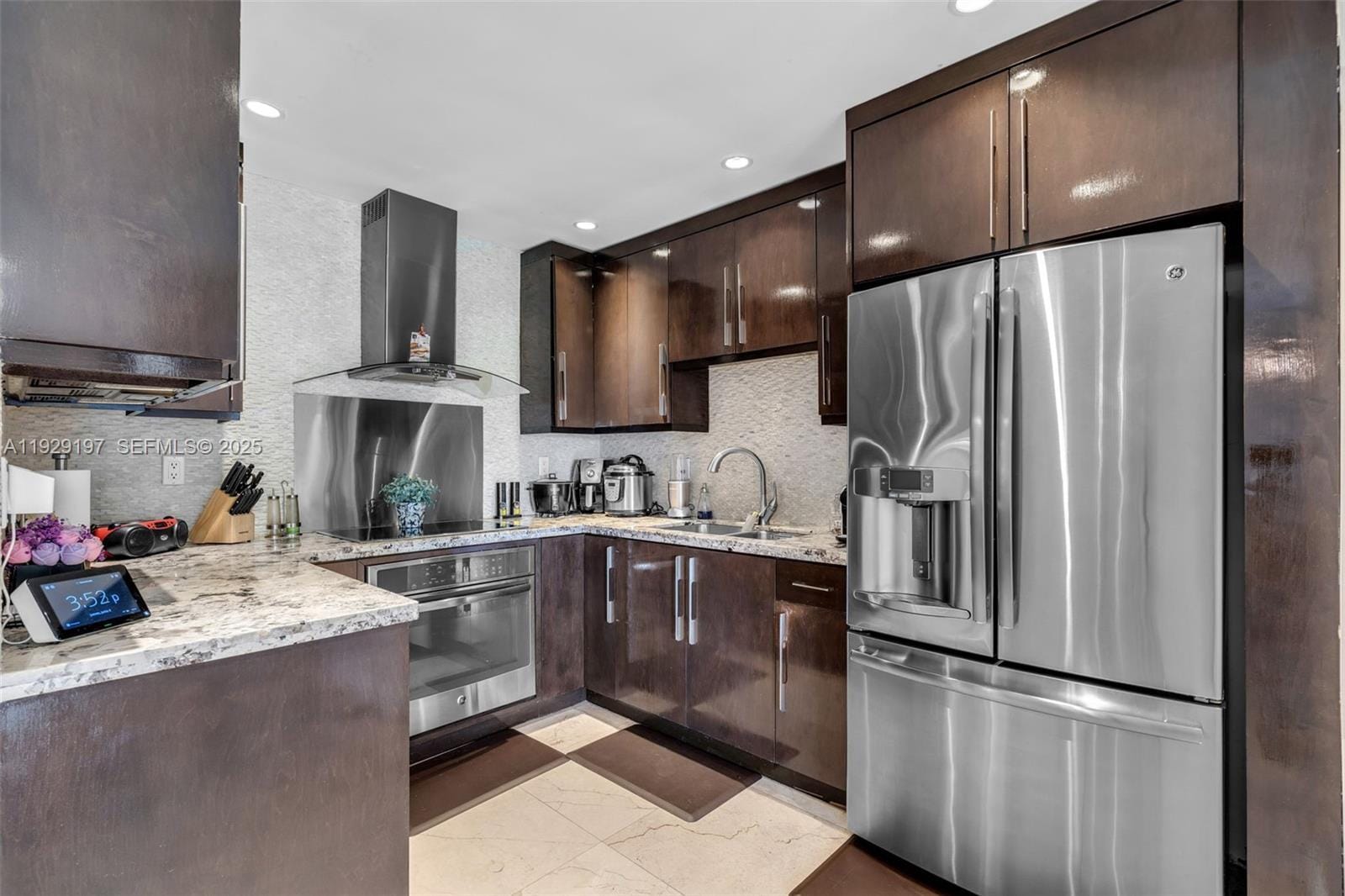7430 Miami Lakes Drive E301, Miami Lakes, FL 33014 photo 4