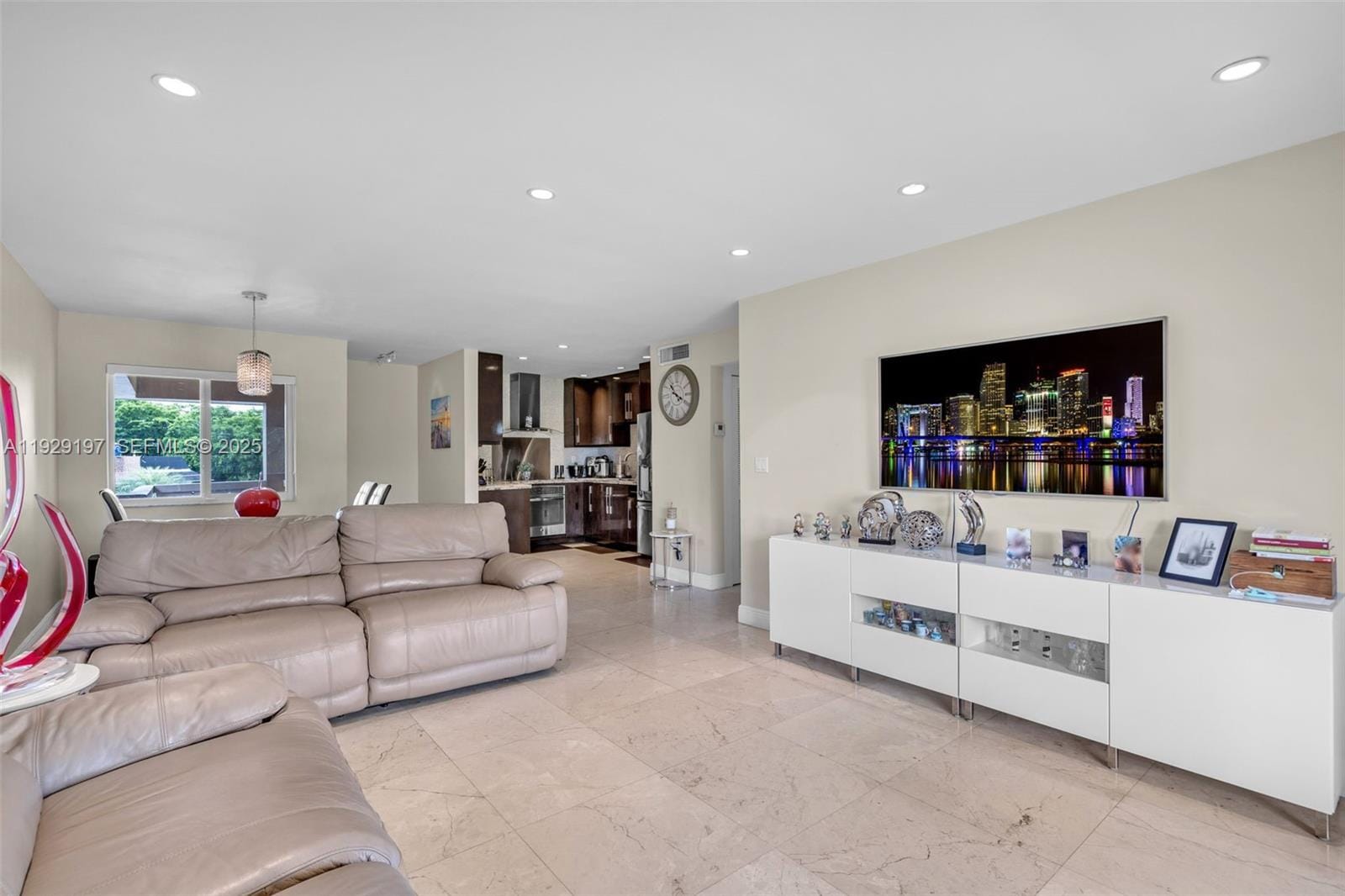 7430 Miami Lakes Drive E301, Miami Lakes, FL 33014 photo 9