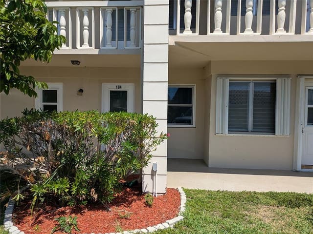 2115 NE 42nd Court 104N, Venetian Park Gardens, Lighthouse Point, FL