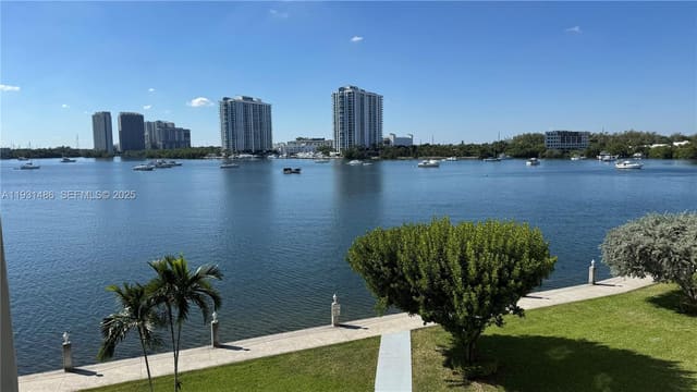 3000 Marcos Drive P410, Aventura, FL 33160
