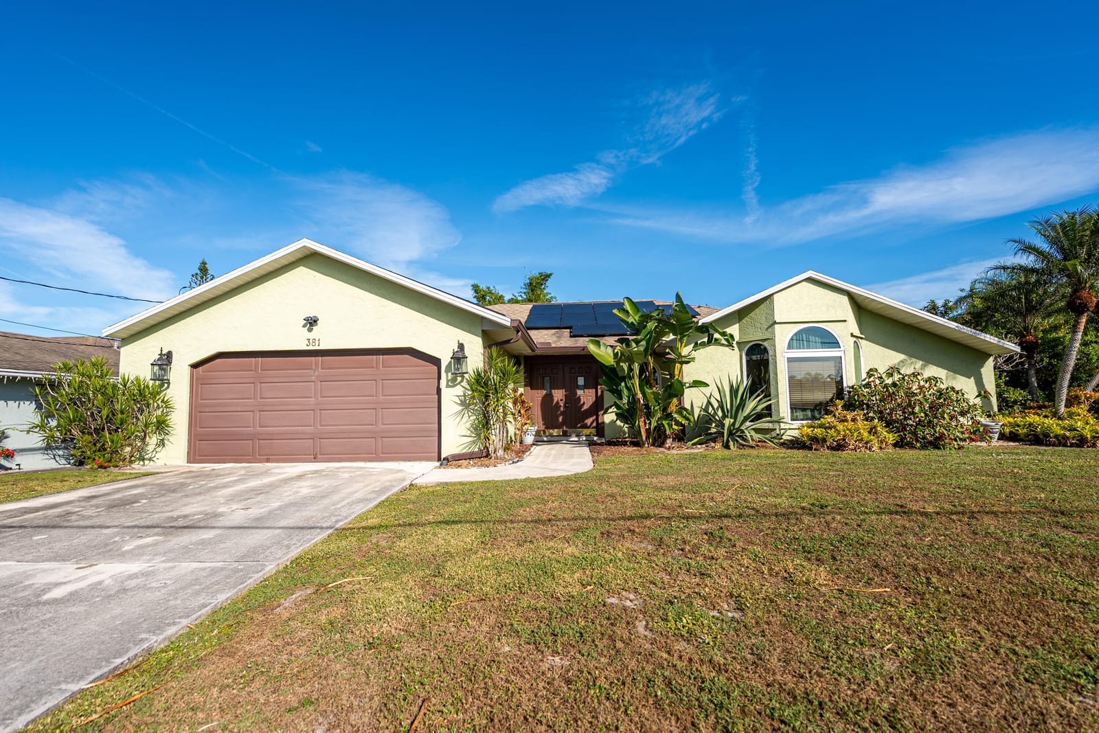 381 SW Lucero Drive — photo 1