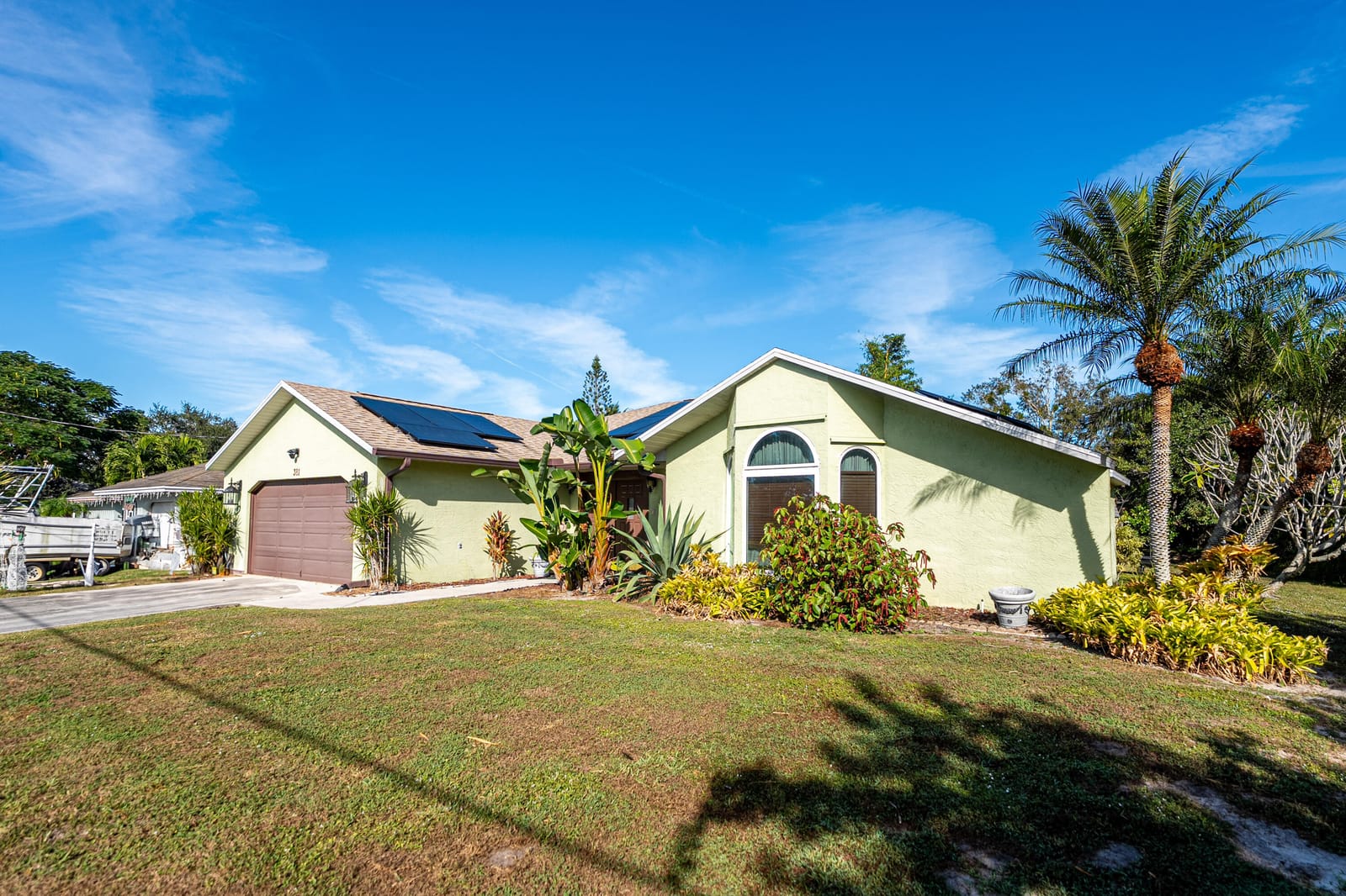 381 SW Lucero Drive — photo 2