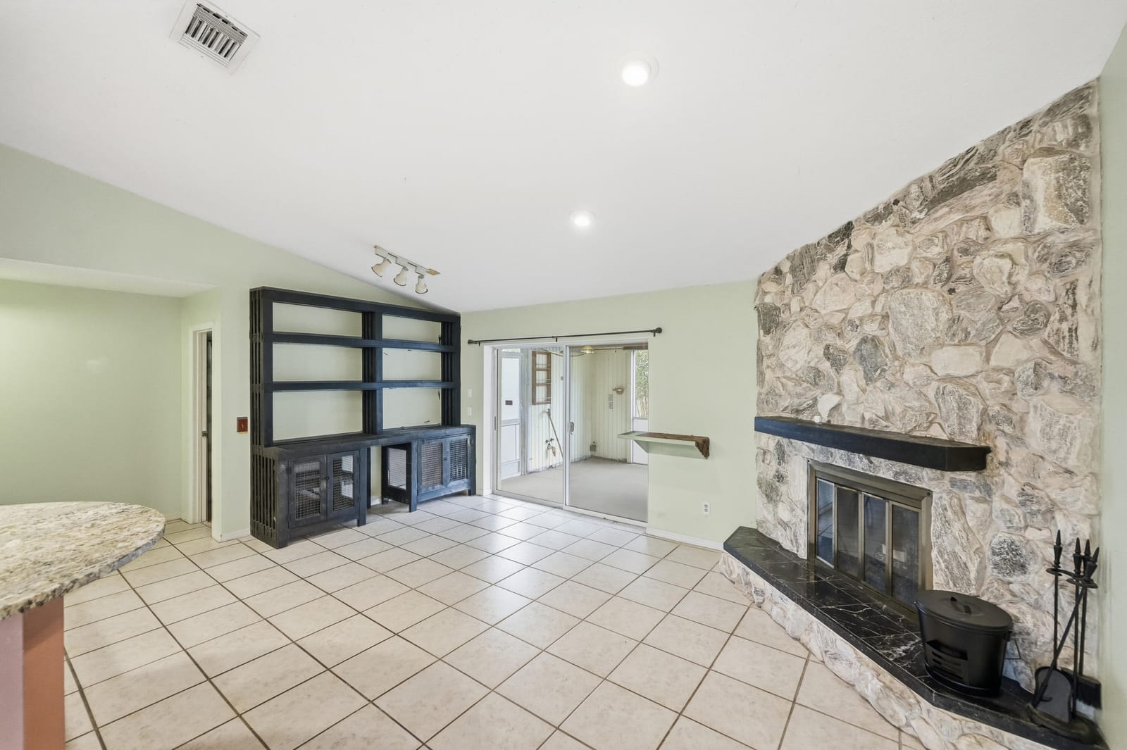 381 SW Lucero Drive — photo 11