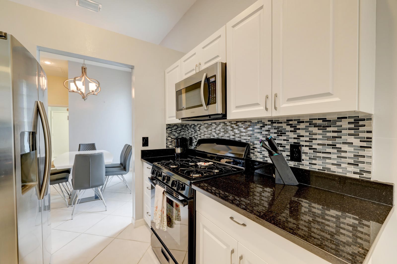 450 SW Fairway Landing — photo 10