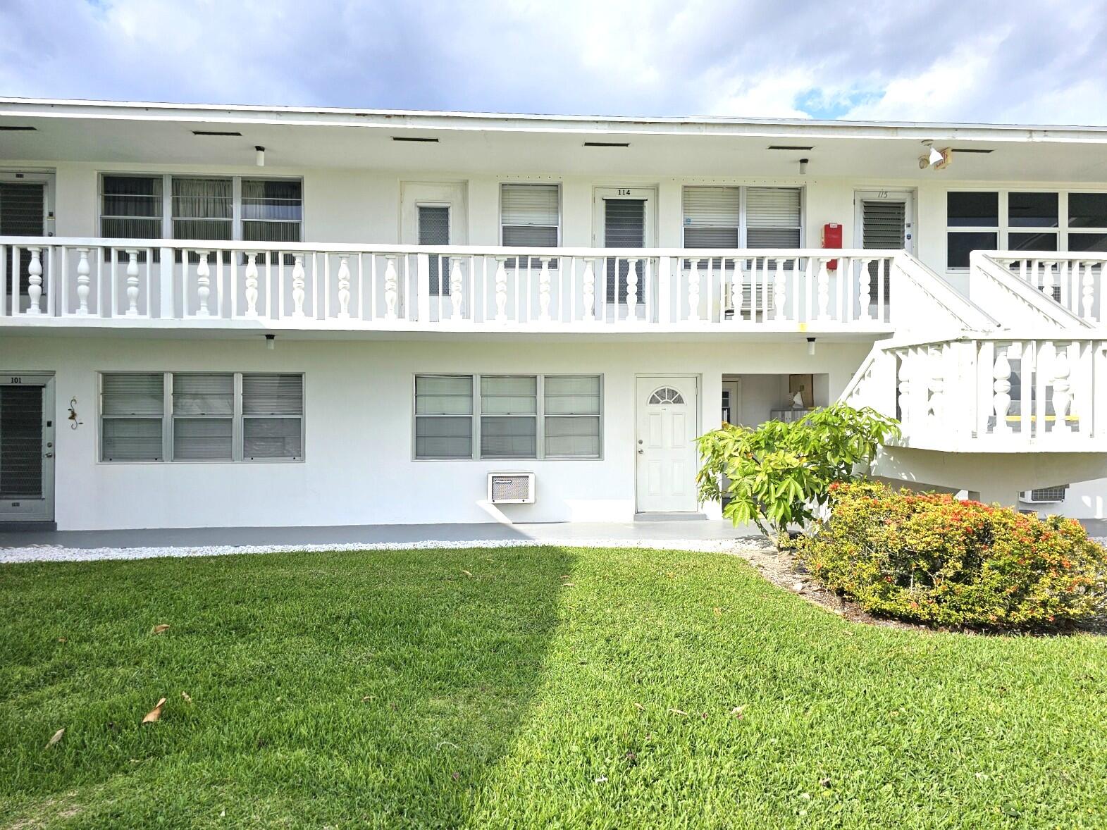 102 Easthampton E, West Palm Beach, FL 33417, West Palm Beach