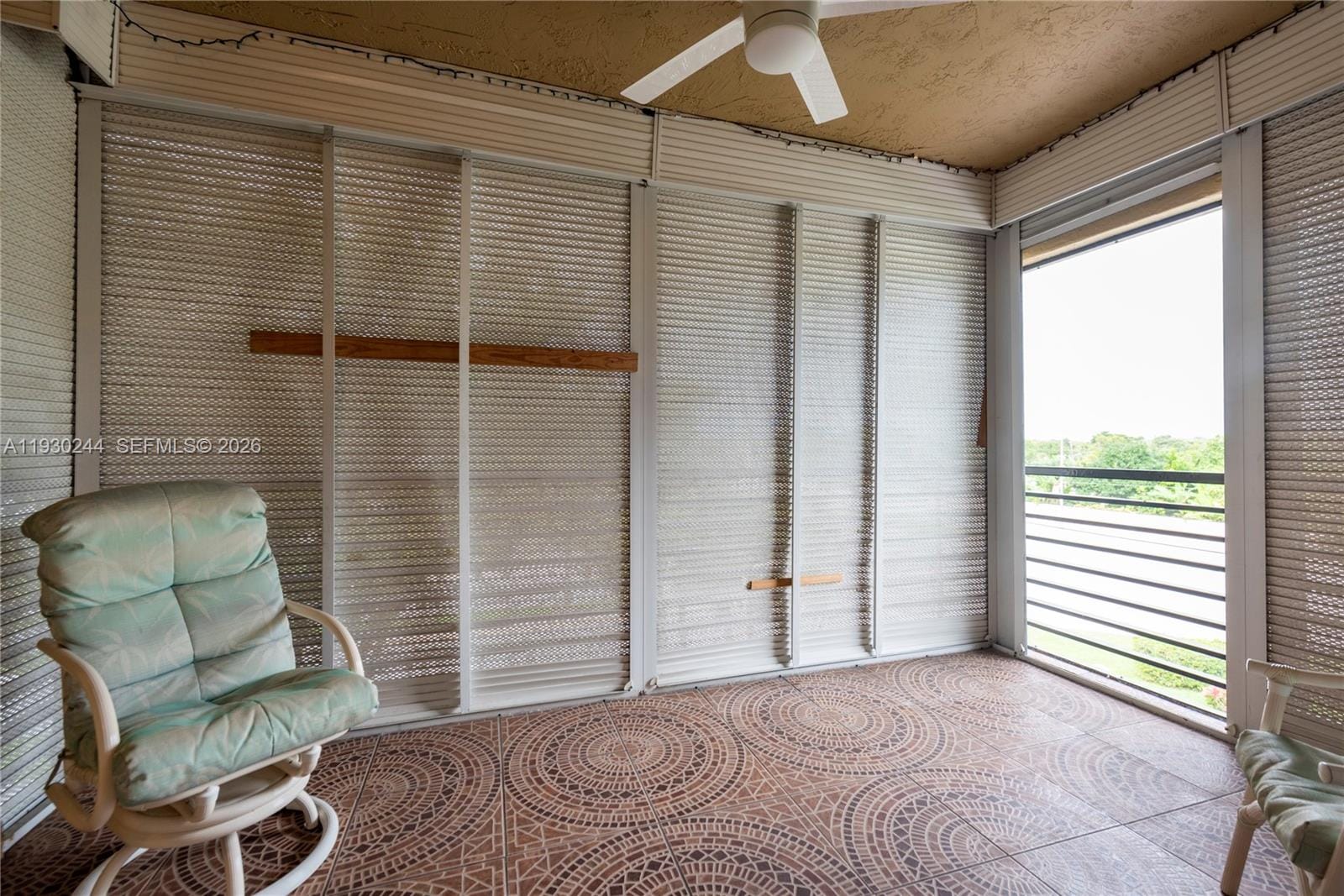 4940 E Sabal Palm Boulevard 414 — photo 2