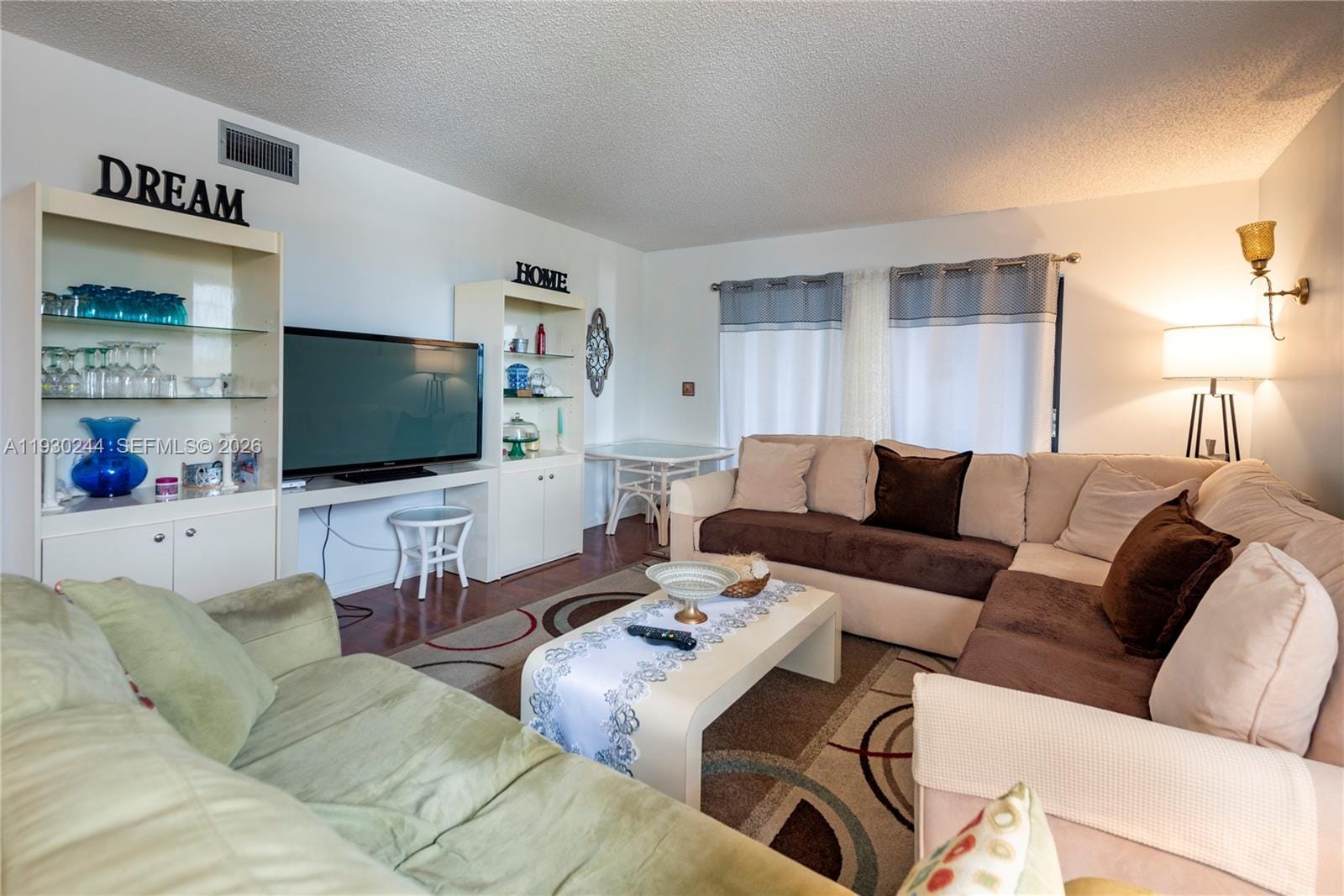 4940 E Sabal Palm Boulevard 414 — photo 12
