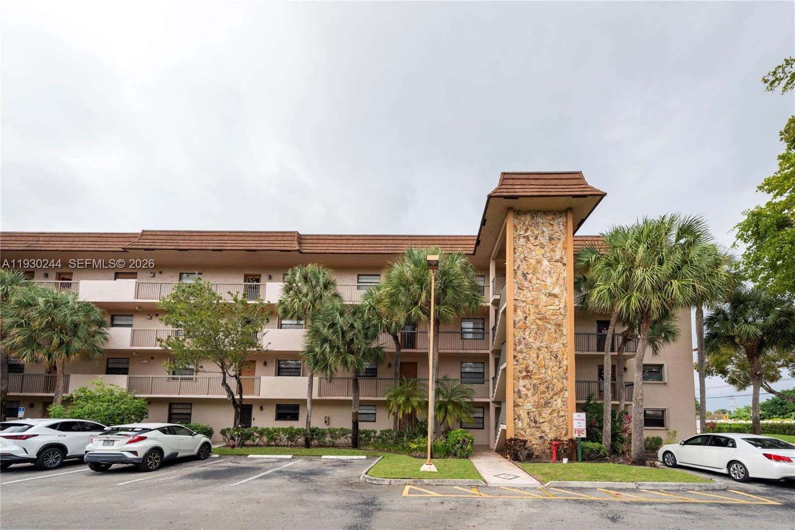 4940 E Sabal Palm Boulevard 414, Tamarac, FL 33319 photo 22