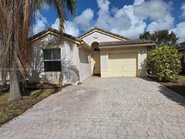 1885 SE 13th Street, Homestead, FL 33035
