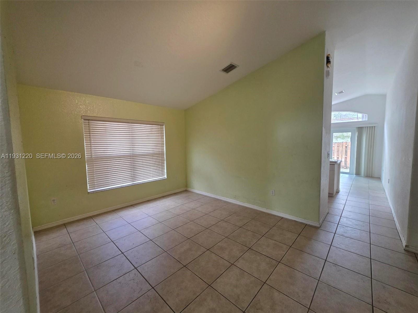1885 SE 13th Street — photo 3