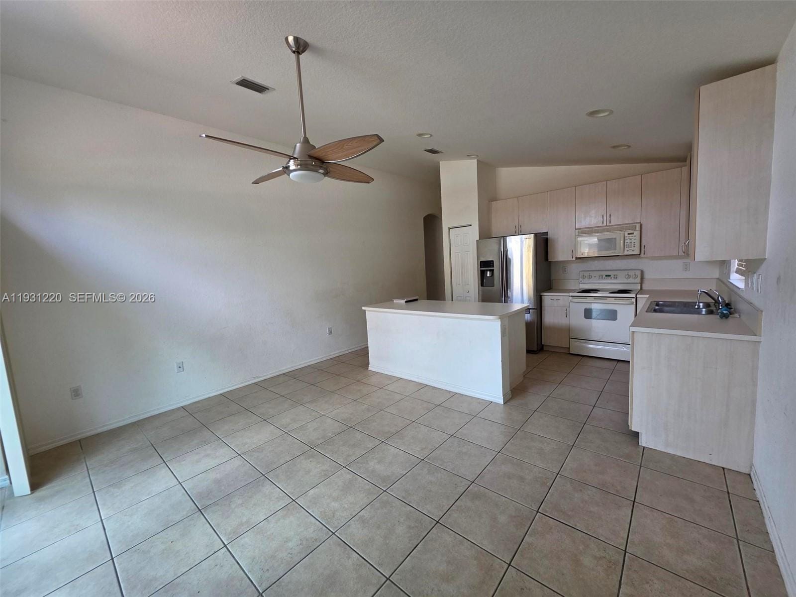 1885 SE 13th Street — photo 10