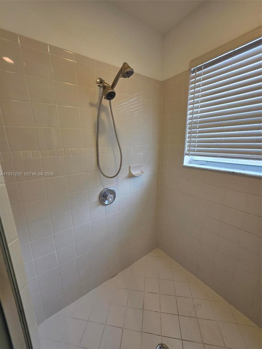 1885 SE 13th Street — photo 6