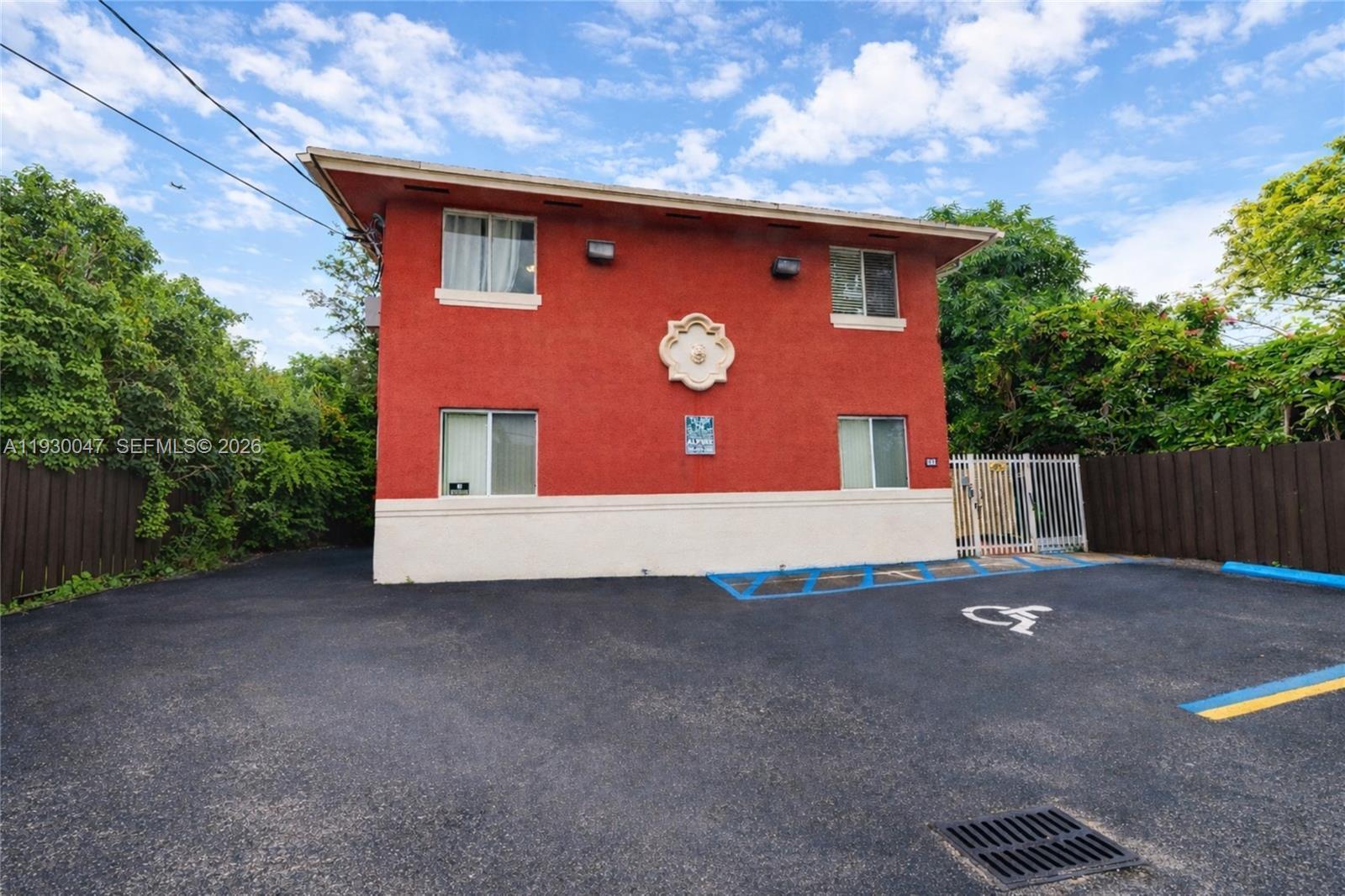 63 NW 17th Place 6, Miami, FL 33125, Miami