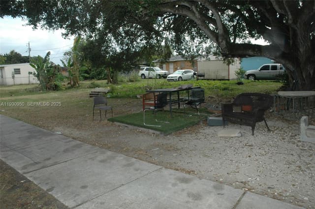 9 NW, sold in Sunnyland Park No 2, Florida City, FL