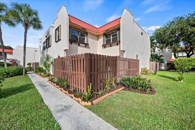 6315 Seven Springs Boulevard C, sold in Seven Springs 1, Greenacres, FL