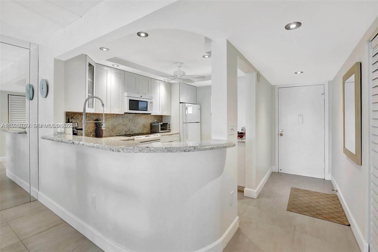 3930 Inverrary Boulevard 405-D — photo 2