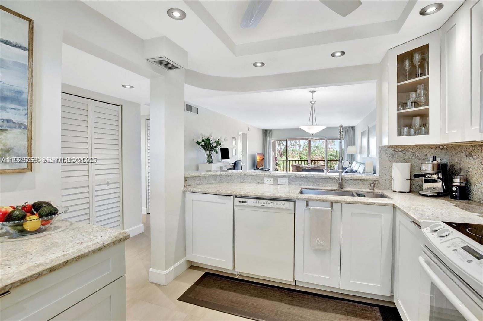 3930 Inverrary Boulevard 405-D — photo 7
